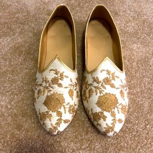 Men’s hand embroidered Punjabi jutti